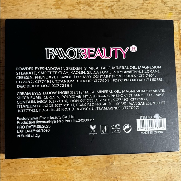 Favor Beauty Princess Belle Elsa Tiana Palette - Picture 2 of 11